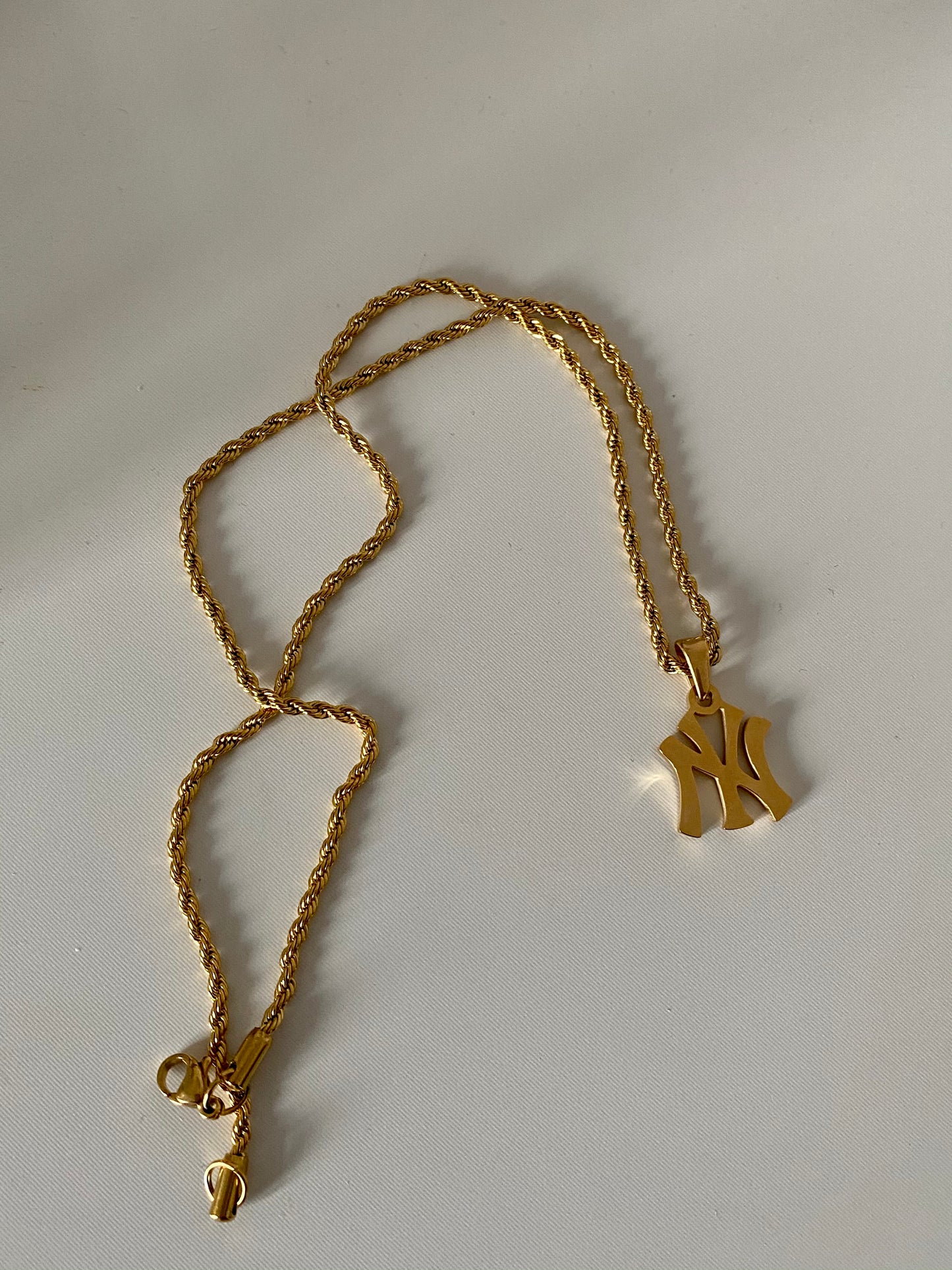 NY Pendant Chain